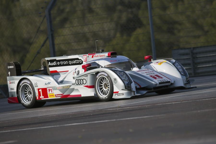  Audi R18 e-Tron Quattro 2012 года  (фото 18 из 42)